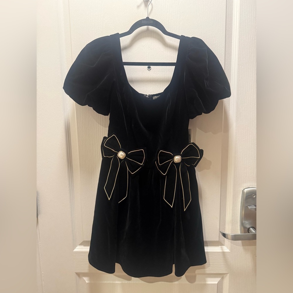 Moon River Black Velvet Mini Dress w/ Pearl Bow | Size Small NWT - Picture 4 of 7